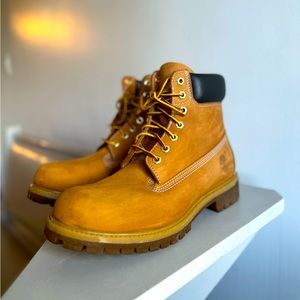 Timberland Men’s 6 inch Premium Weatherproof Boot